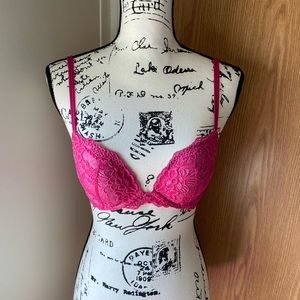 Pink Victoria’s Secret bra